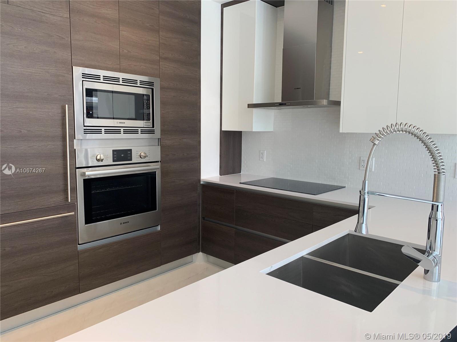 MERRICK MANOR - Residential Lease