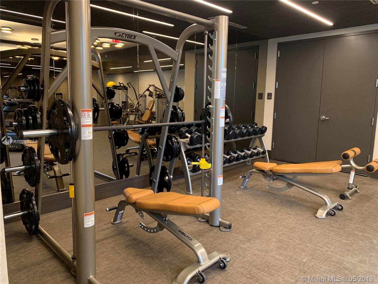 MERRICK MANOR - Residential Lease