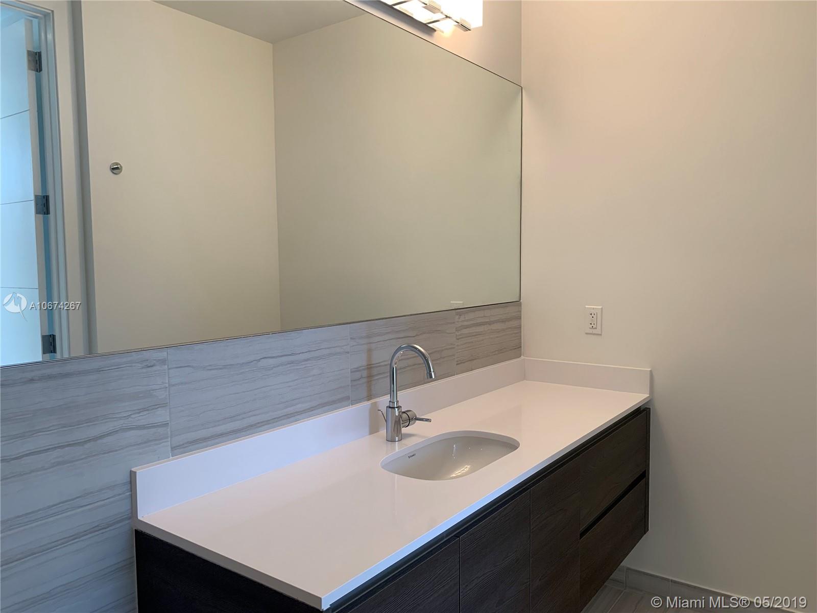 MERRICK MANOR - Residential Lease