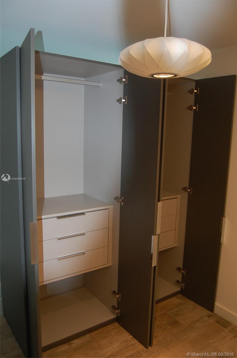 PARAISO BAY CONDO - Residential Lease