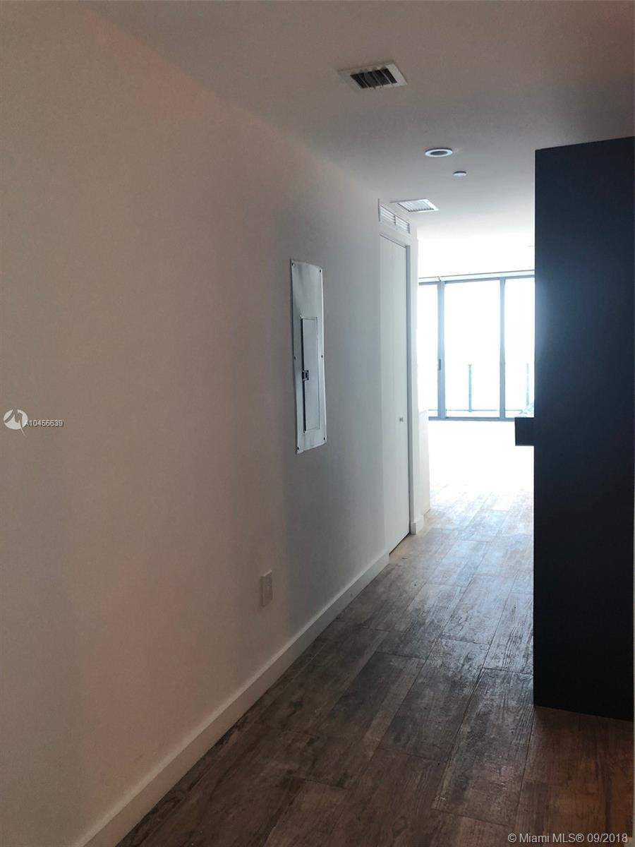 PARAISO BAY CONDO - Residential Lease