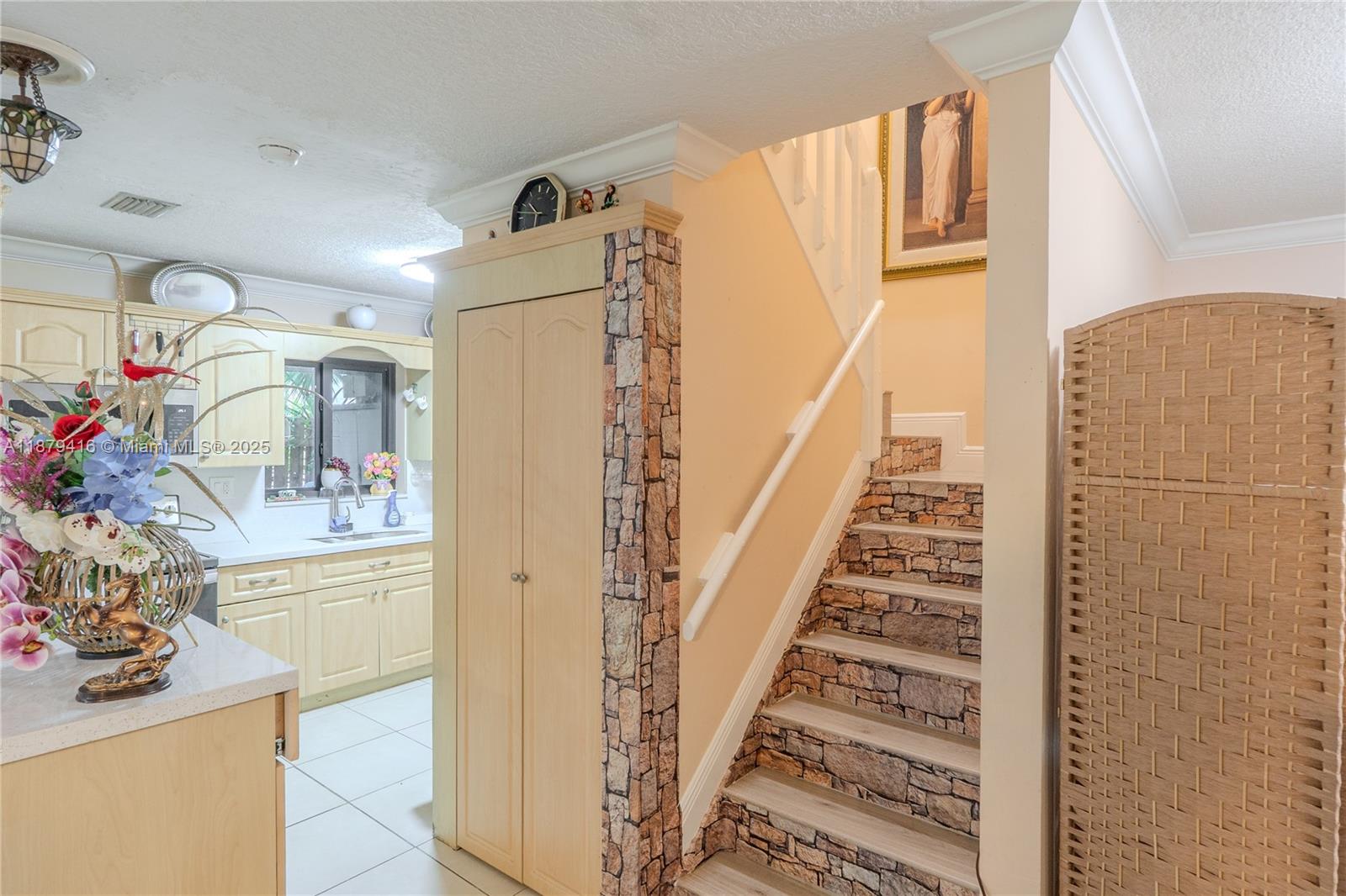 WOODS LANDING CONDO PH I - Residential