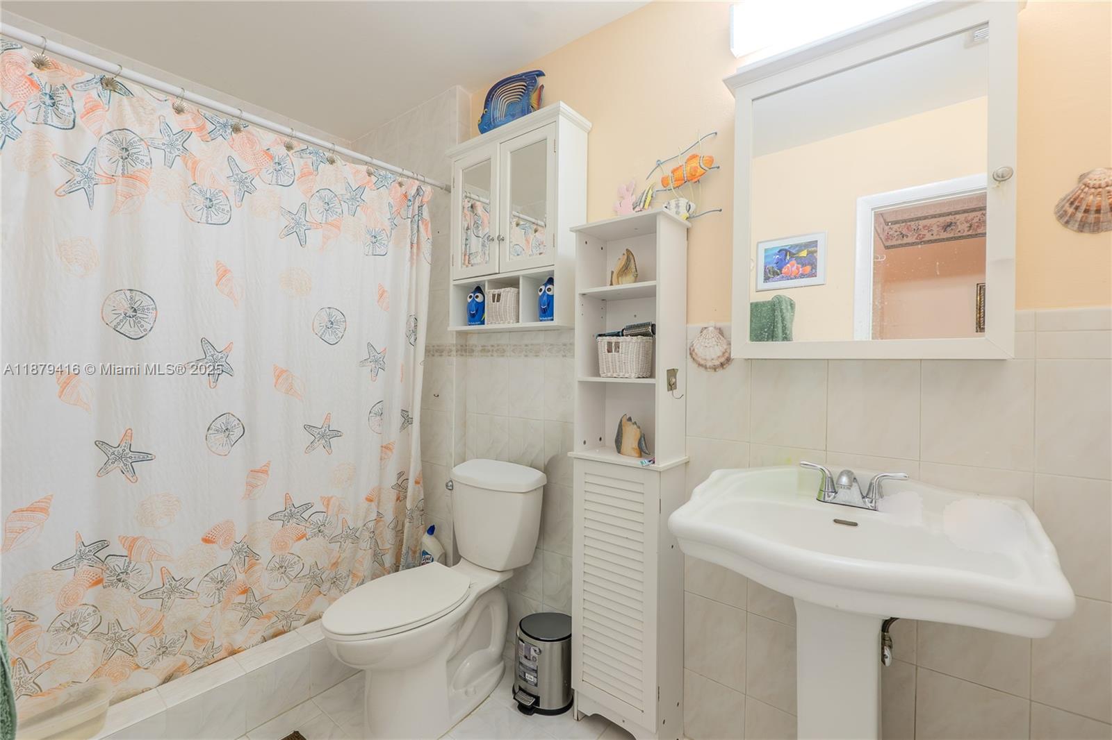 WOODS LANDING CONDO PH I - Residential