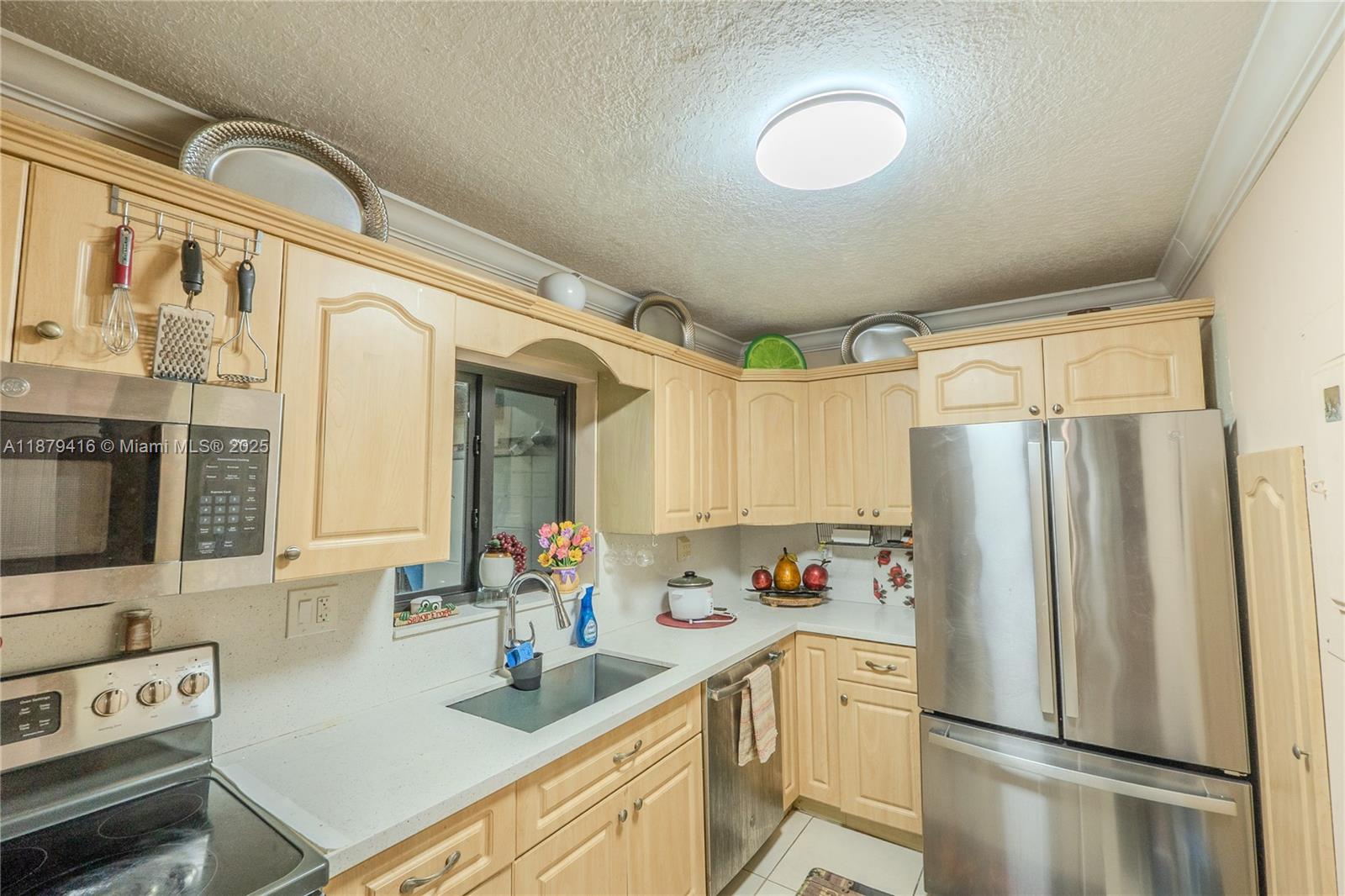 WOODS LANDING CONDO PH I - Residential