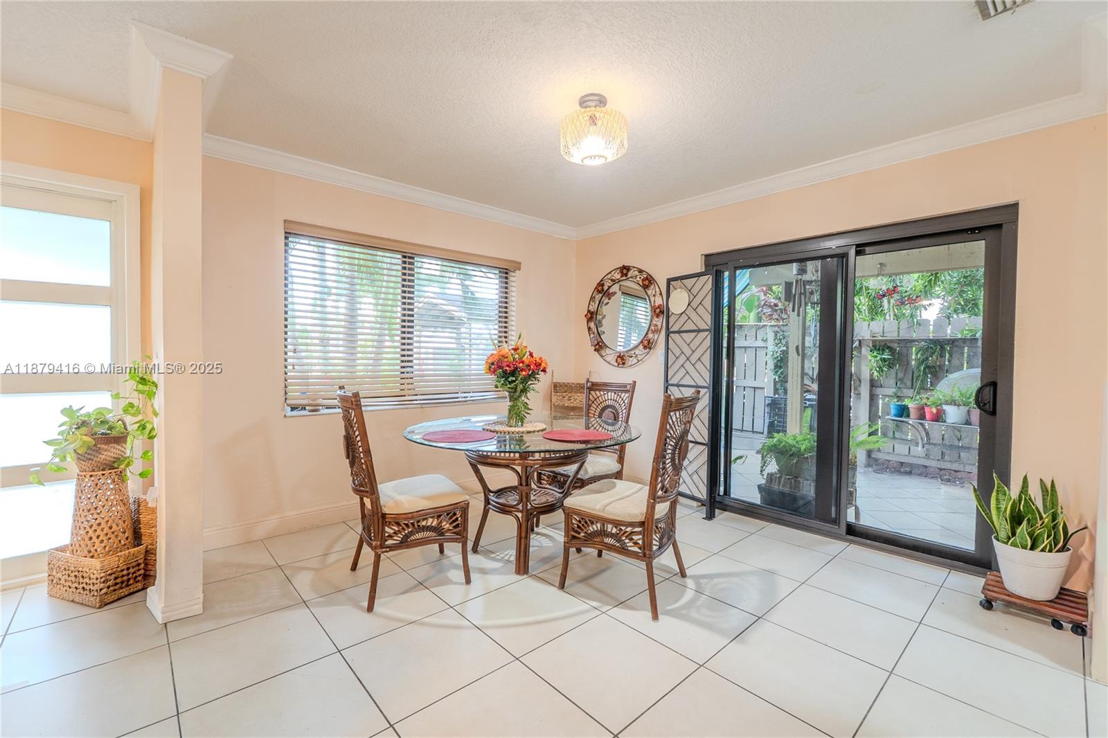 WOODS LANDING CONDO PH I - Residential