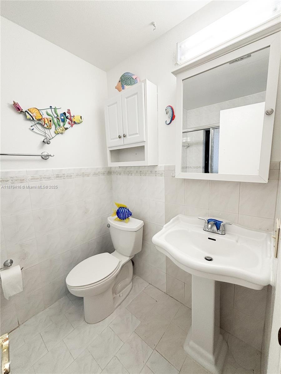 WOODS LANDING CONDO PH I - Residential