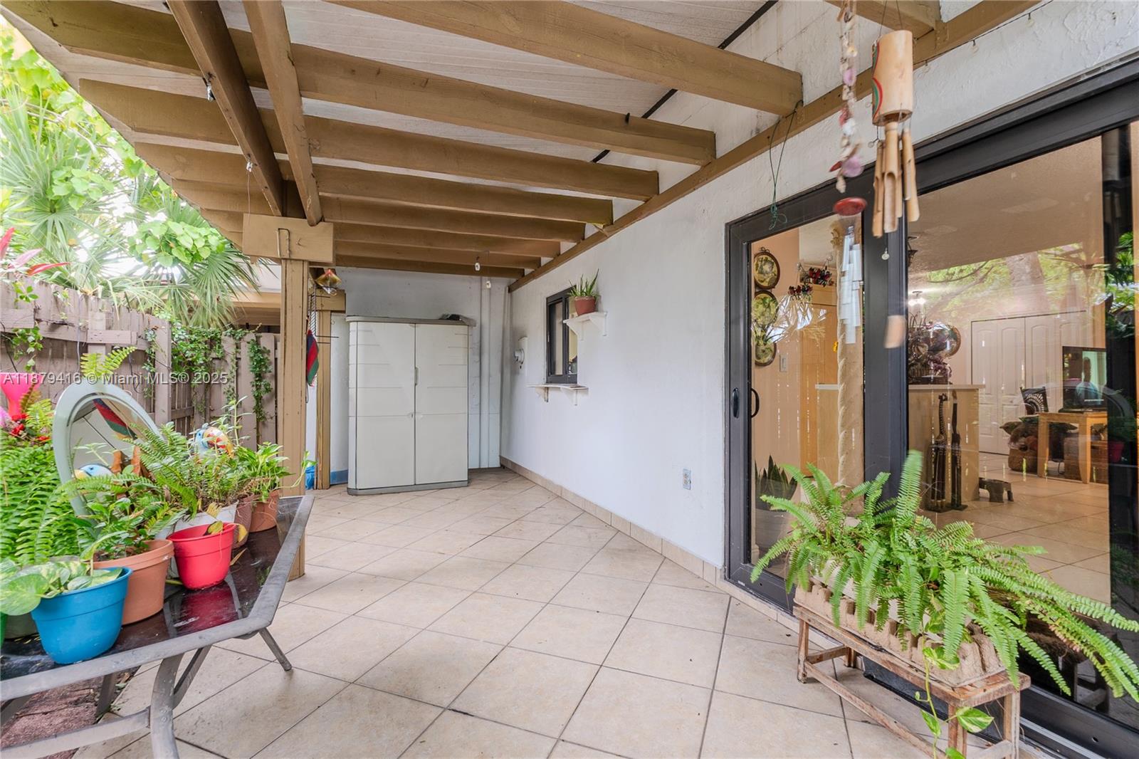 WOODS LANDING CONDO PH I - Residential