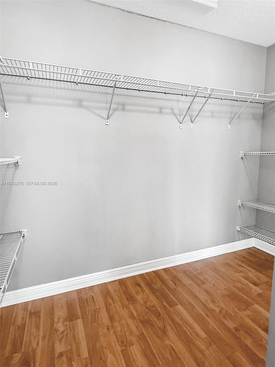 MADISON GREEN 1 PAR B - Residential