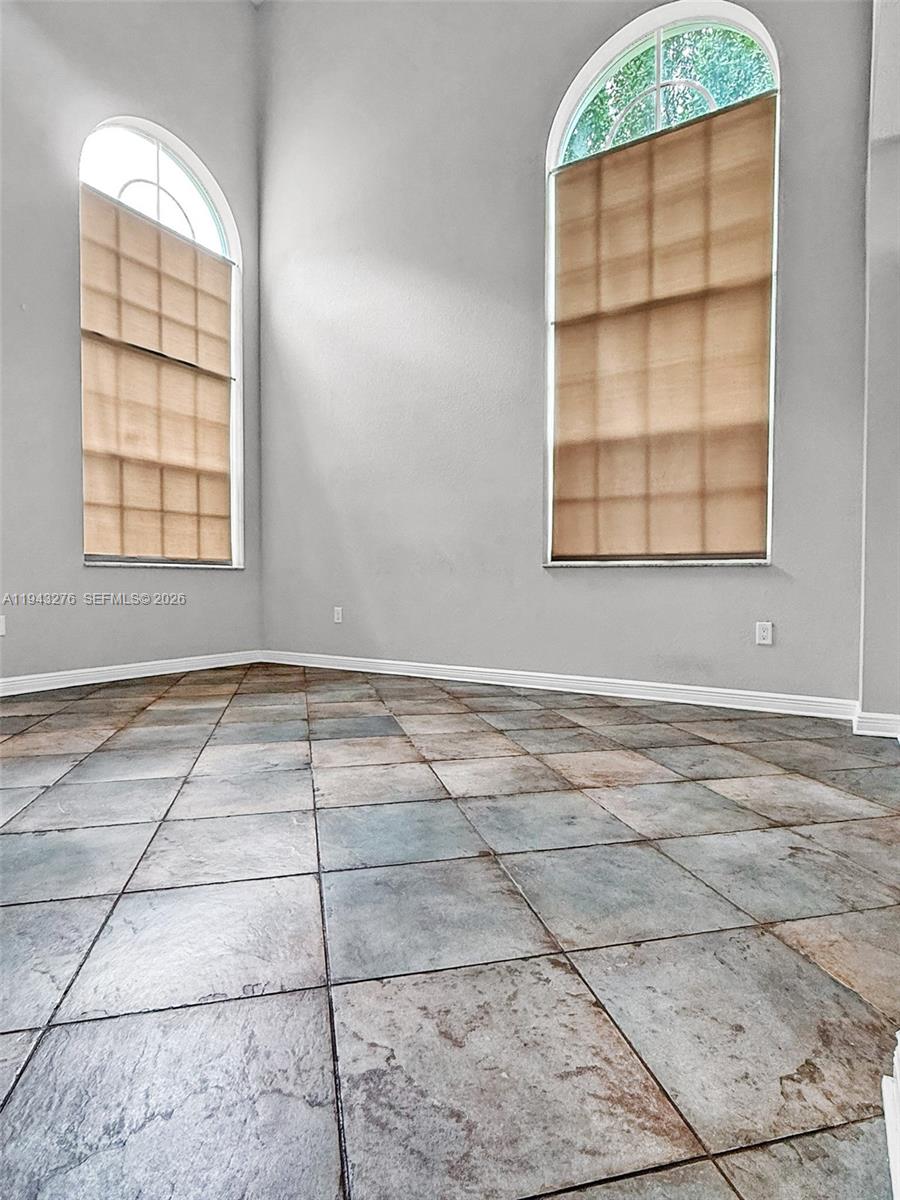 MADISON GREEN 1 PAR B - Residential