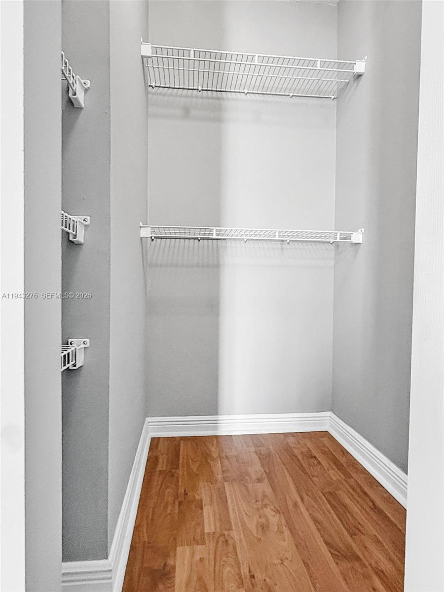 MADISON GREEN 1 PAR B - Residential