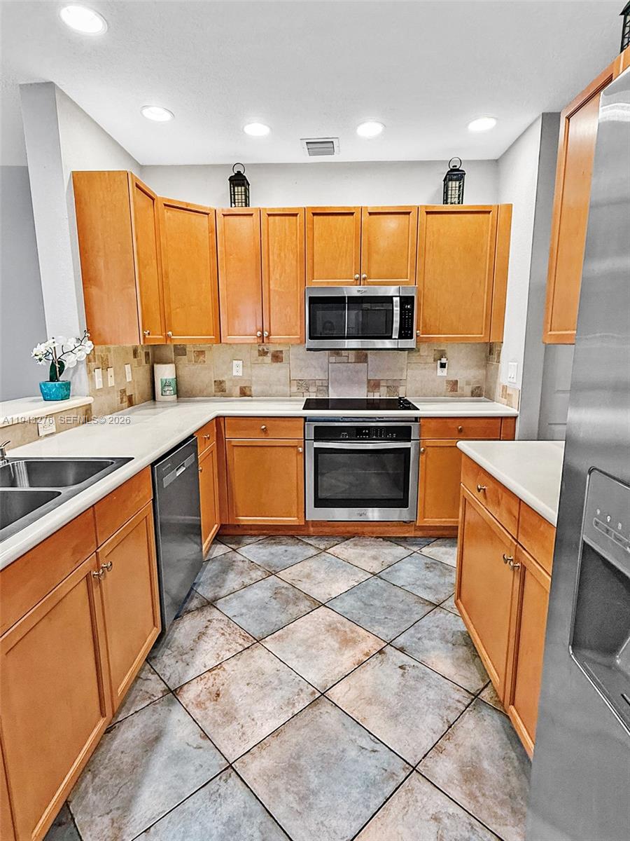 MADISON GREEN 1 PAR B - Residential