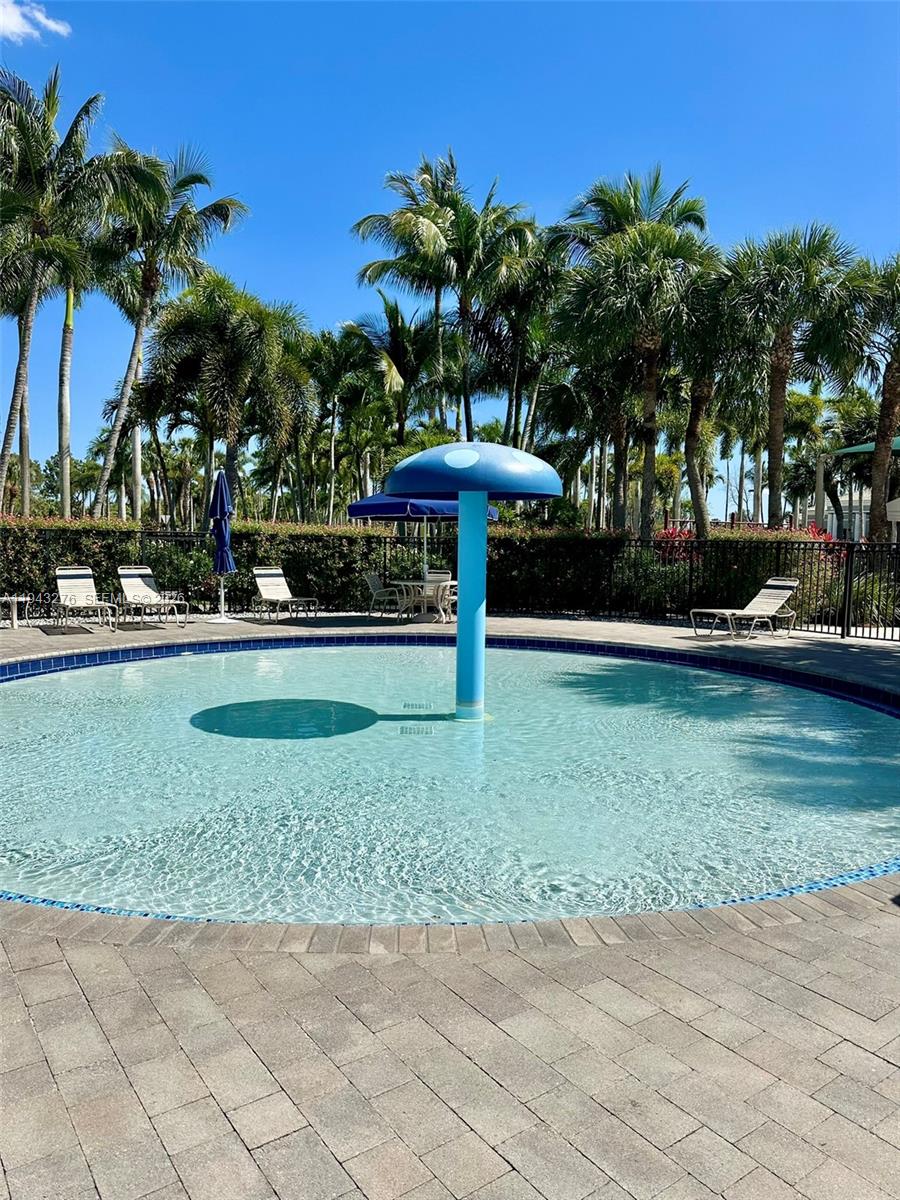 MADISON GREEN 1 PAR B - Residential