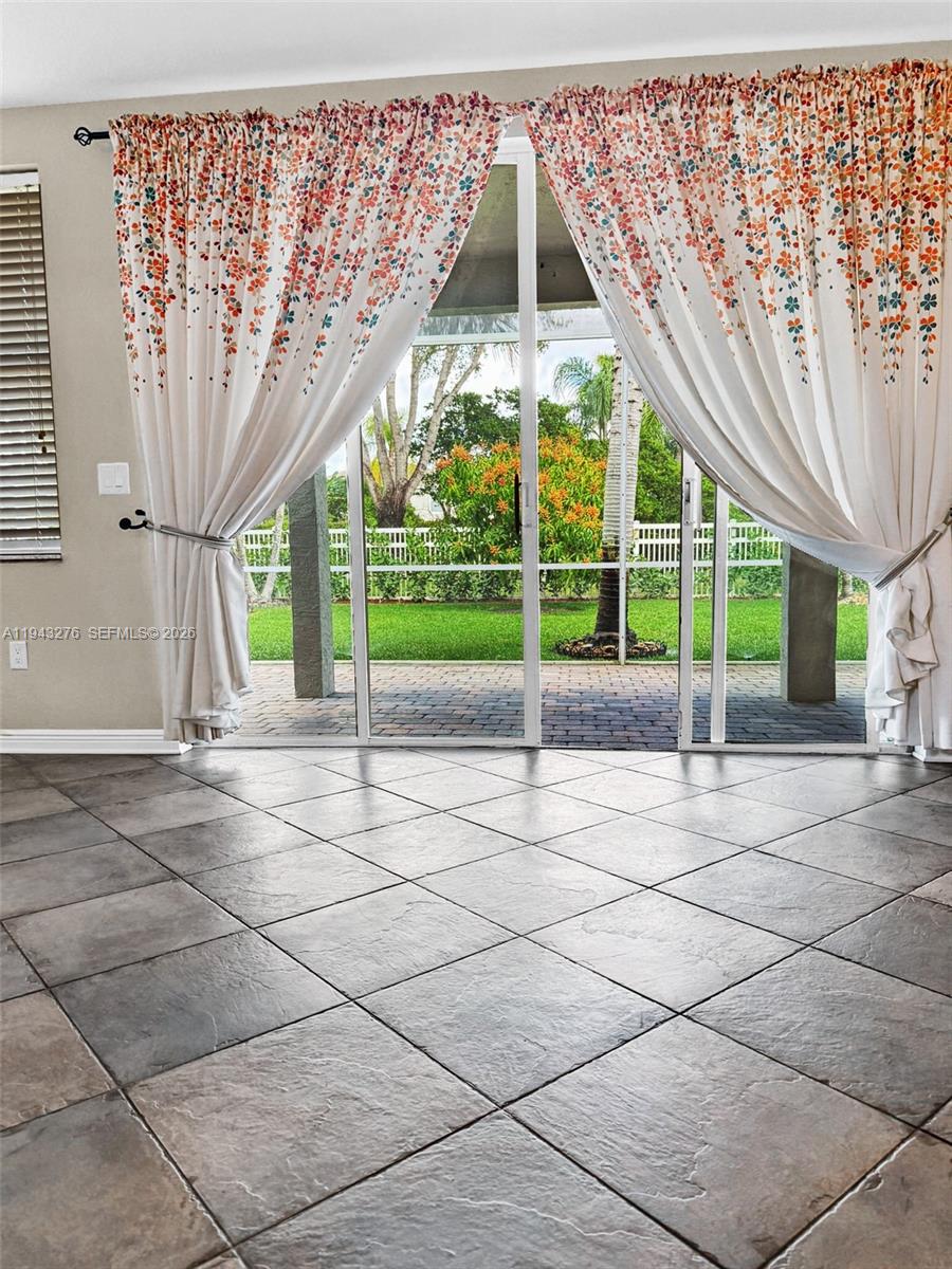 MADISON GREEN 1 PAR B - Residential