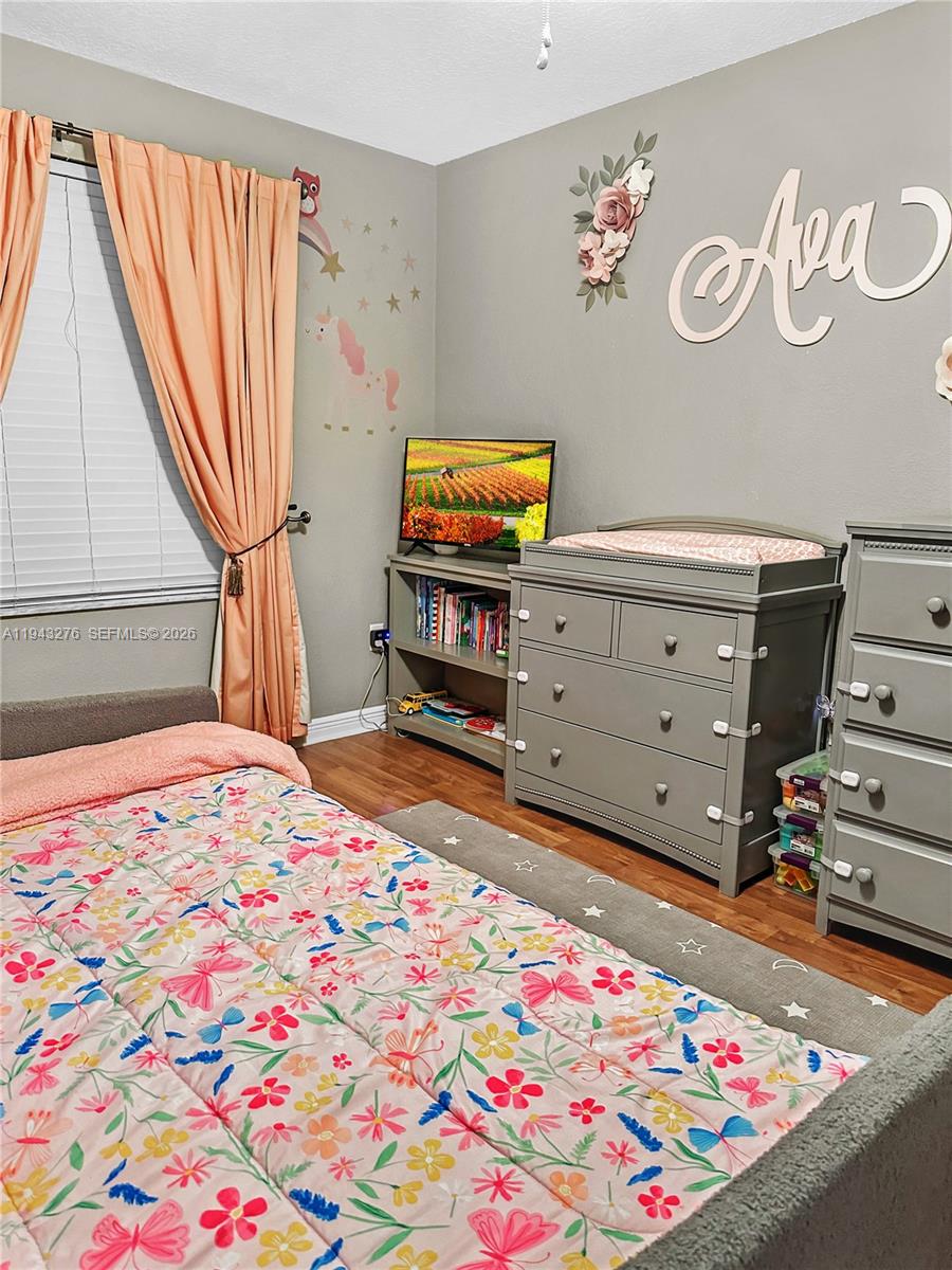 MADISON GREEN 1 PAR B - Residential