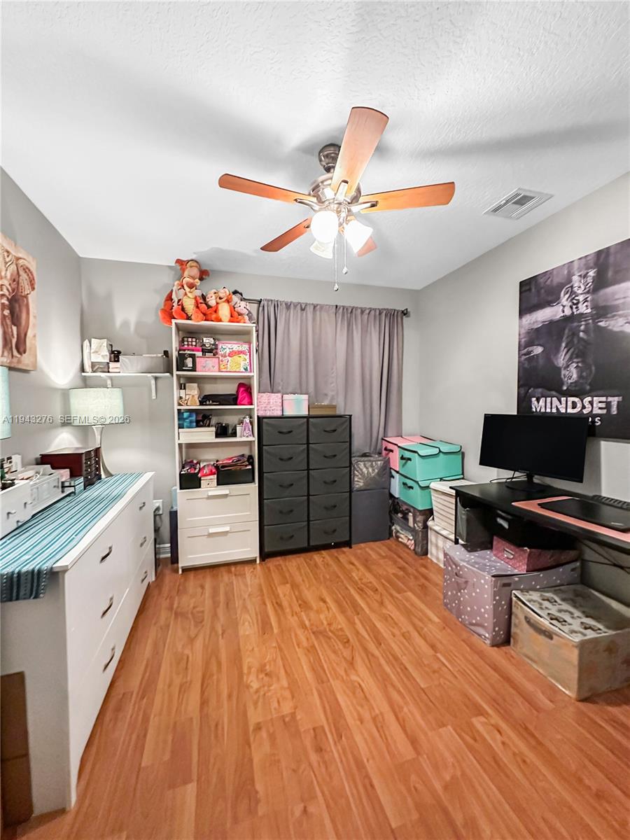 MADISON GREEN 1 PAR B - Residential