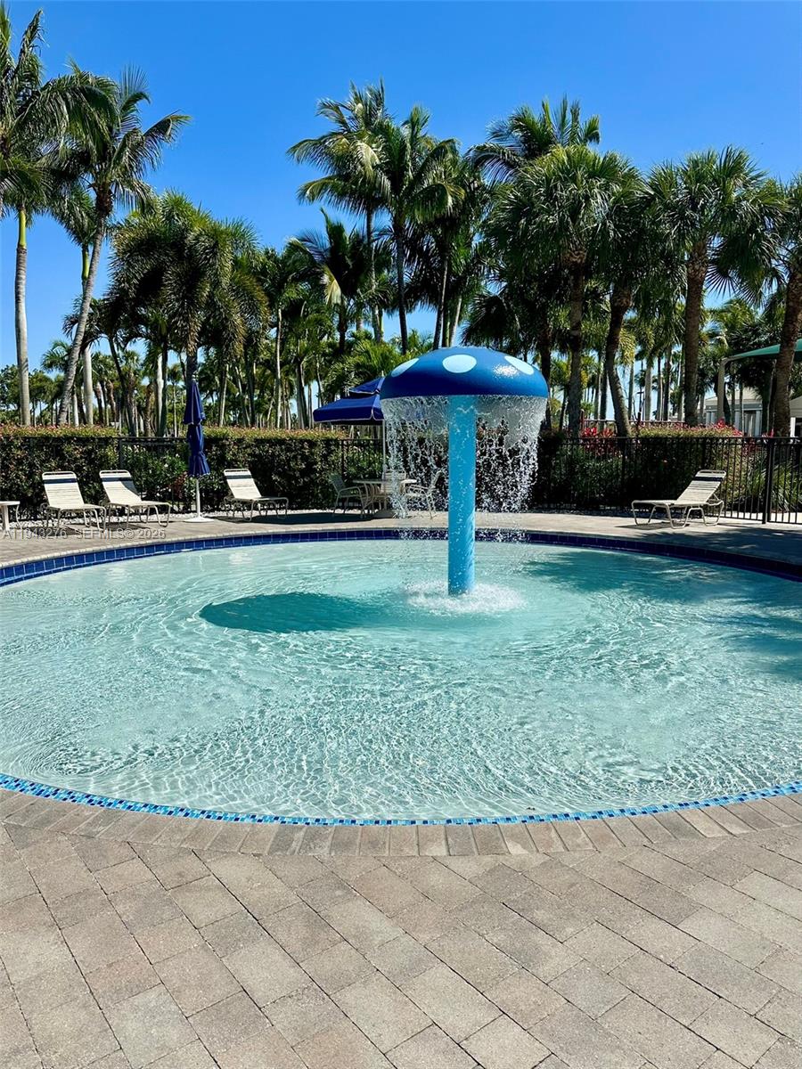 MADISON GREEN 1 PAR B - Residential