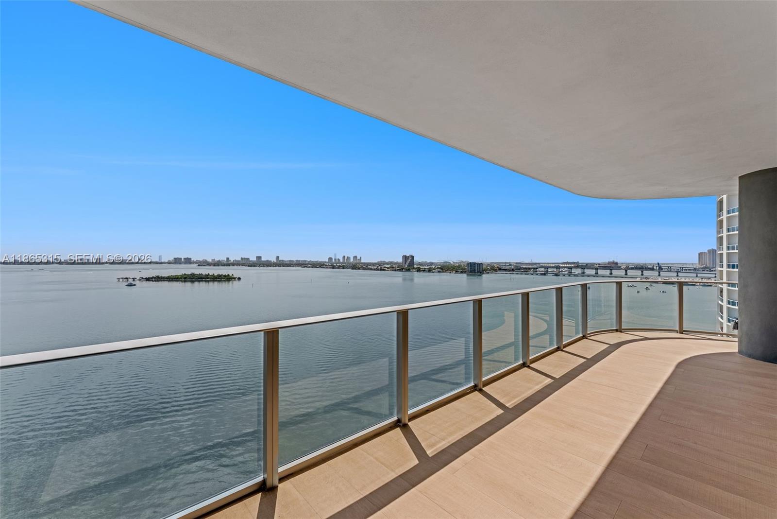 ARIA RESERVE - Residential