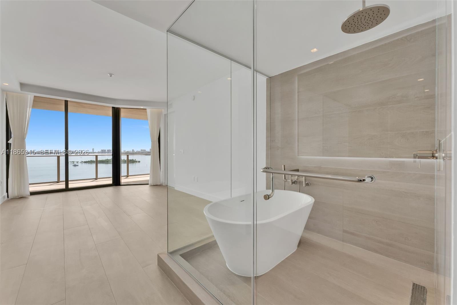 ARIA RESERVE - Residential