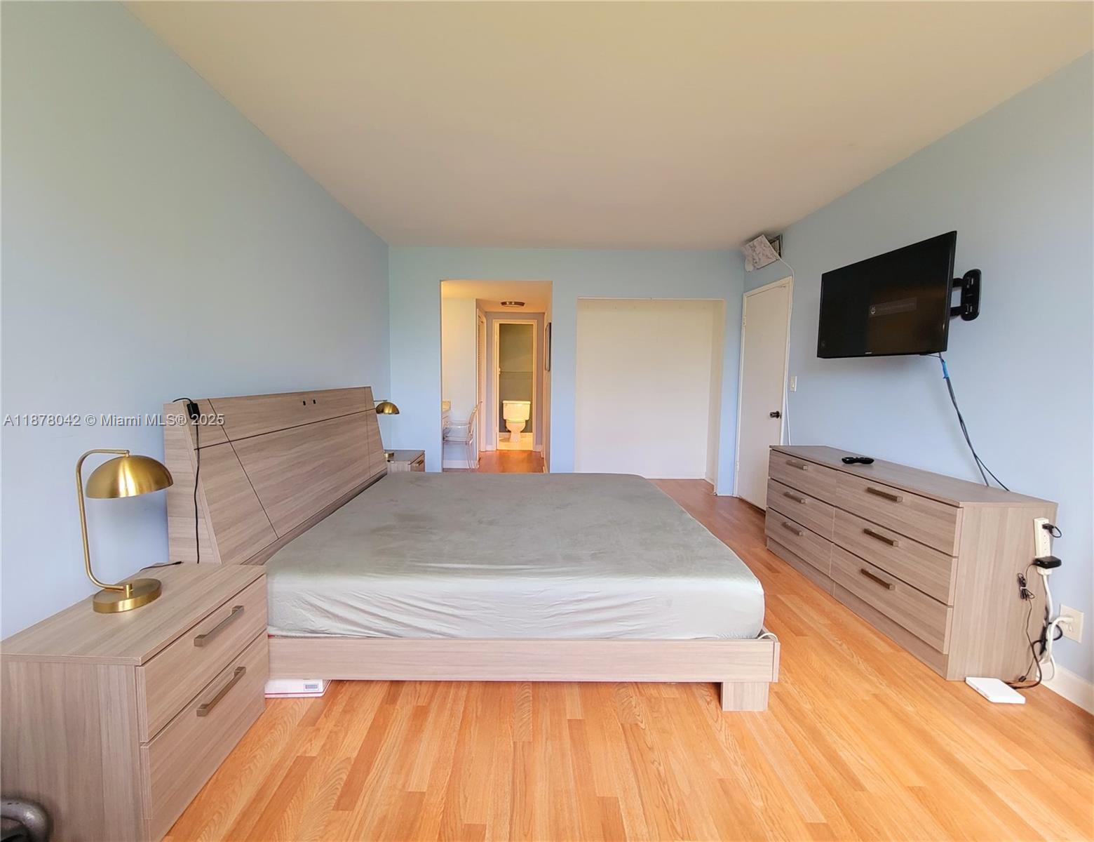 HILLCREST EAST NO 24 COND - Residential Lease