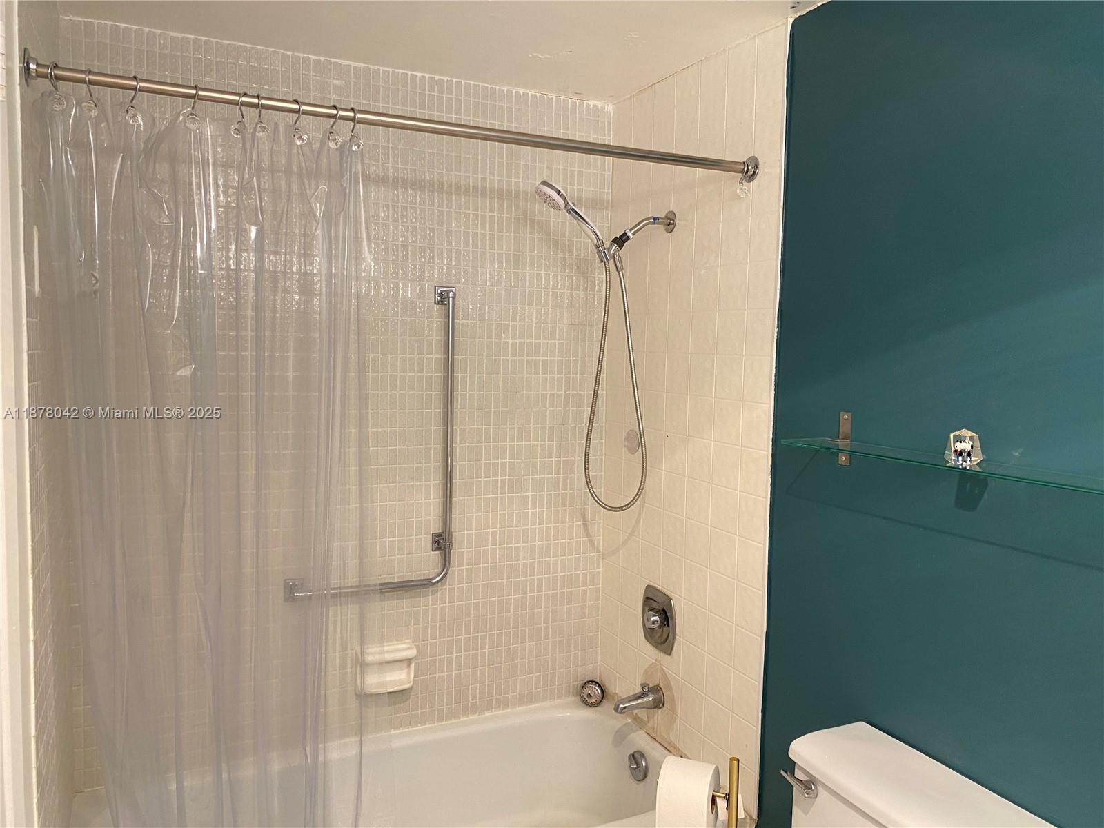 HILLCREST EAST NO 24 COND - Residential Lease