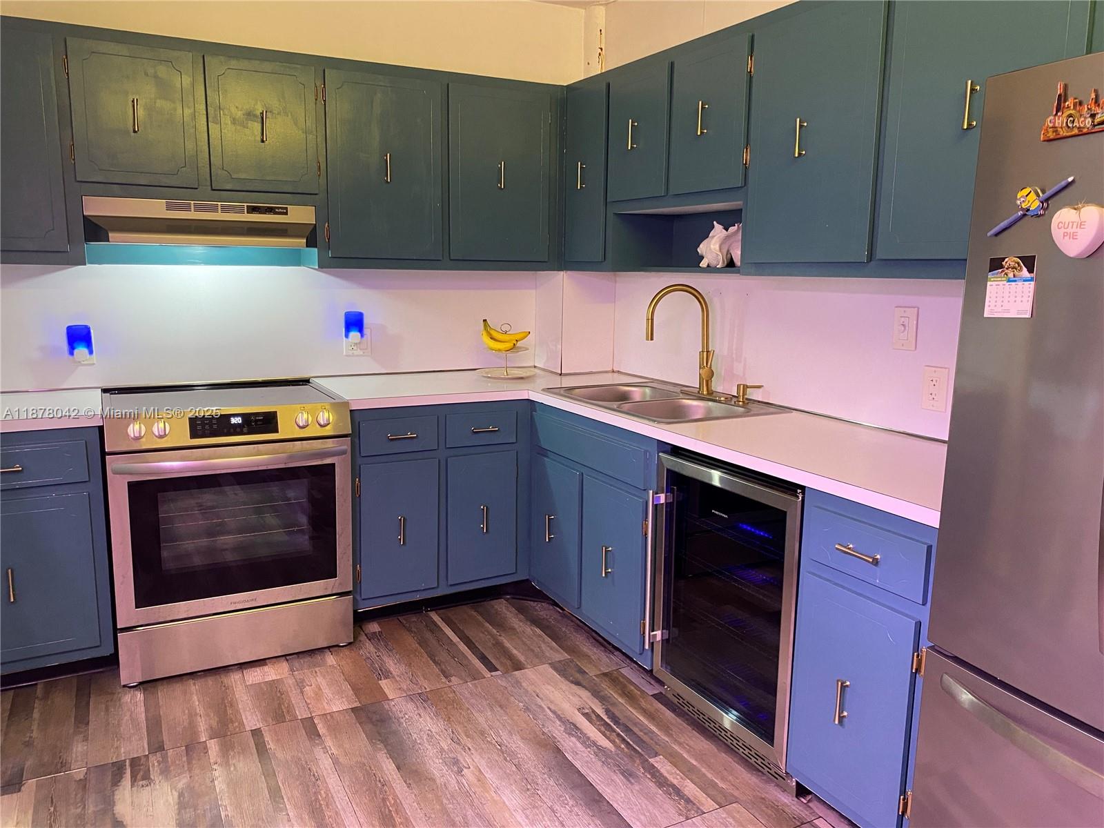 HILLCREST EAST NO 24 COND - Residential Lease