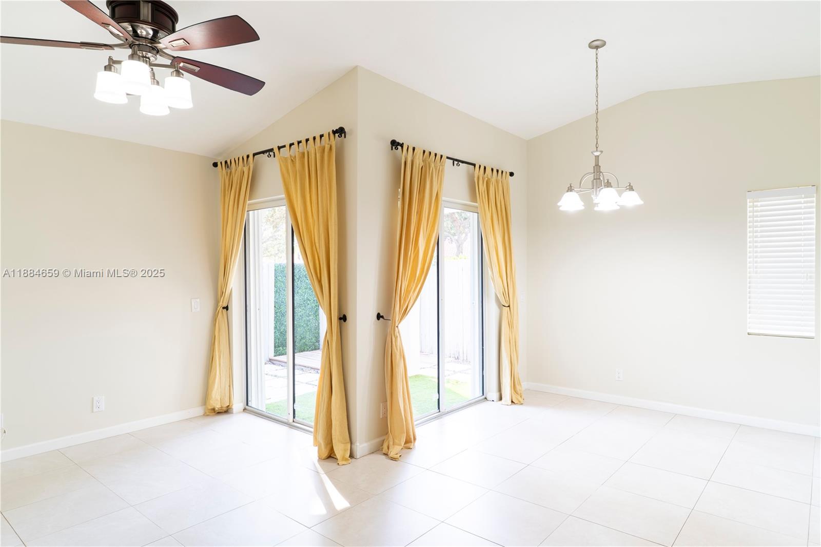 COUNTRY ISLES PHASE II - Residential Lease