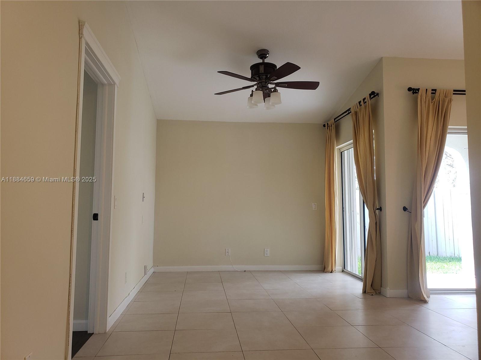 COUNTRY ISLES PHASE II - Residential Lease