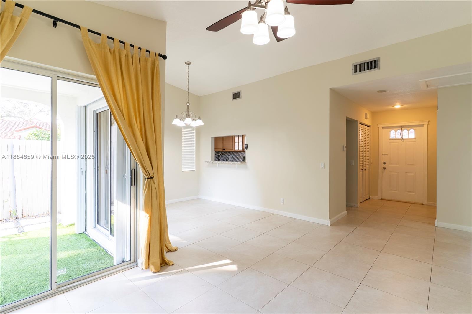 COUNTRY ISLES PHASE II - Residential Lease