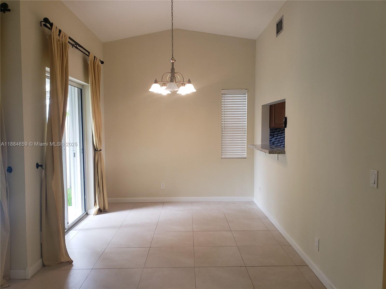 COUNTRY ISLES PHASE II - Residential Lease