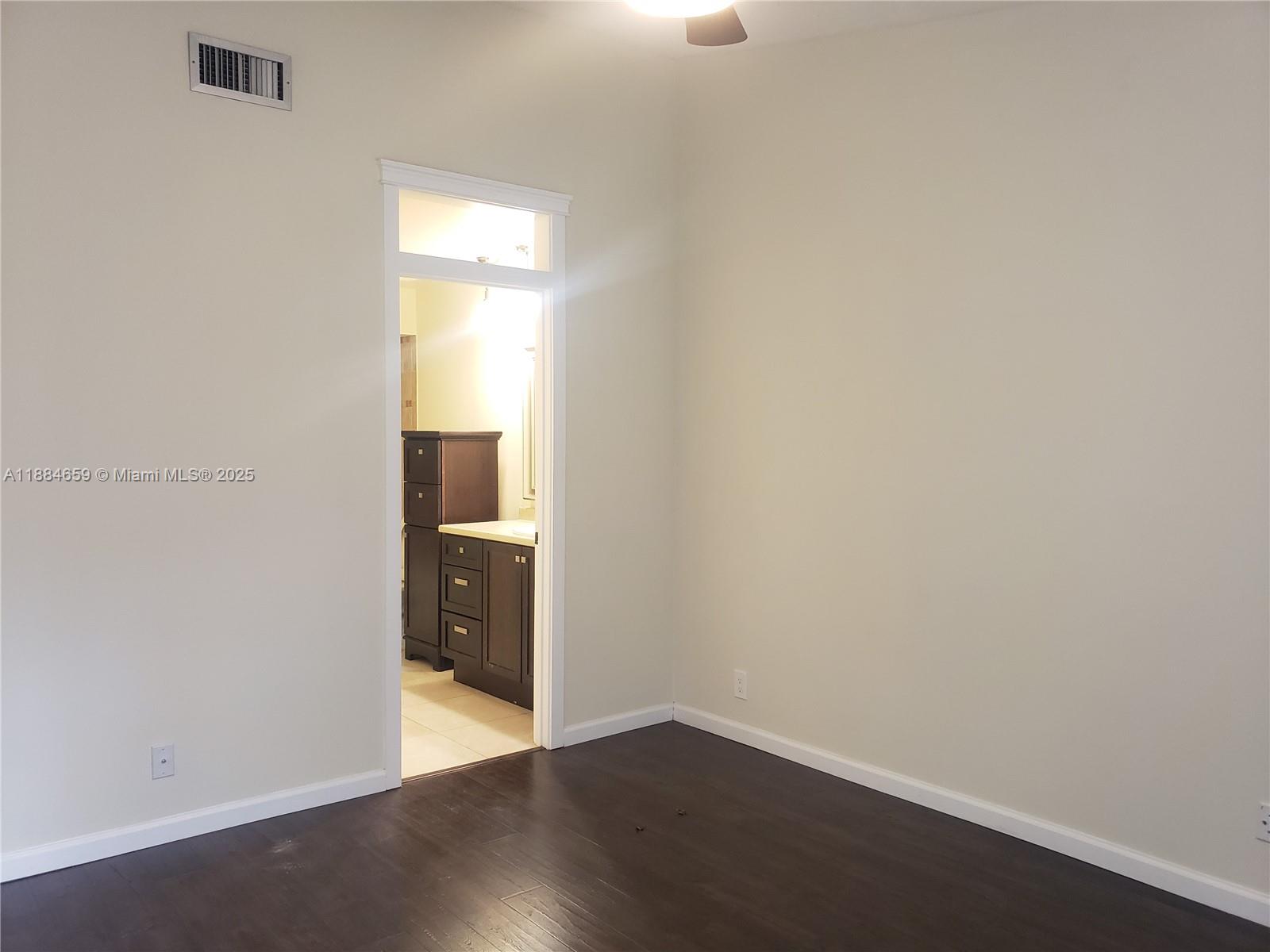COUNTRY ISLES PHASE II - Residential Lease