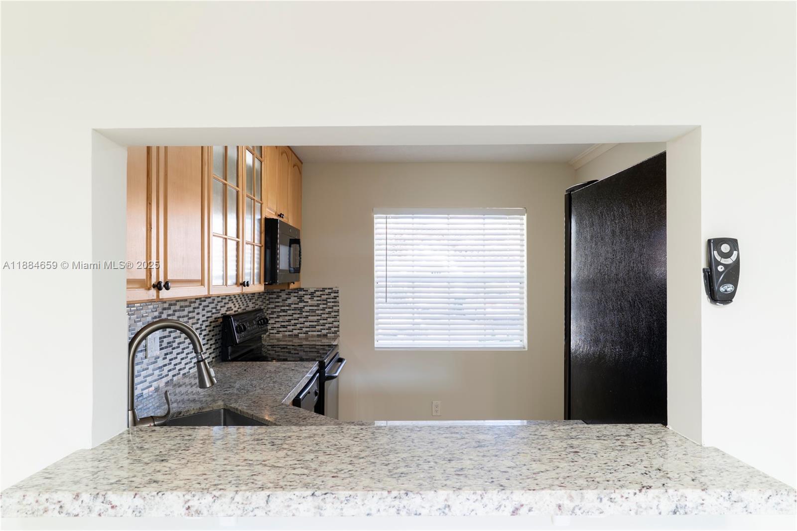 COUNTRY ISLES PHASE II - Residential Lease