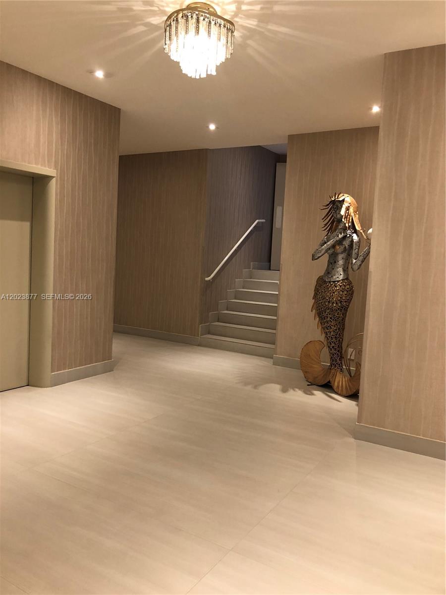 THE CARRIAGE HOUSE - Residential