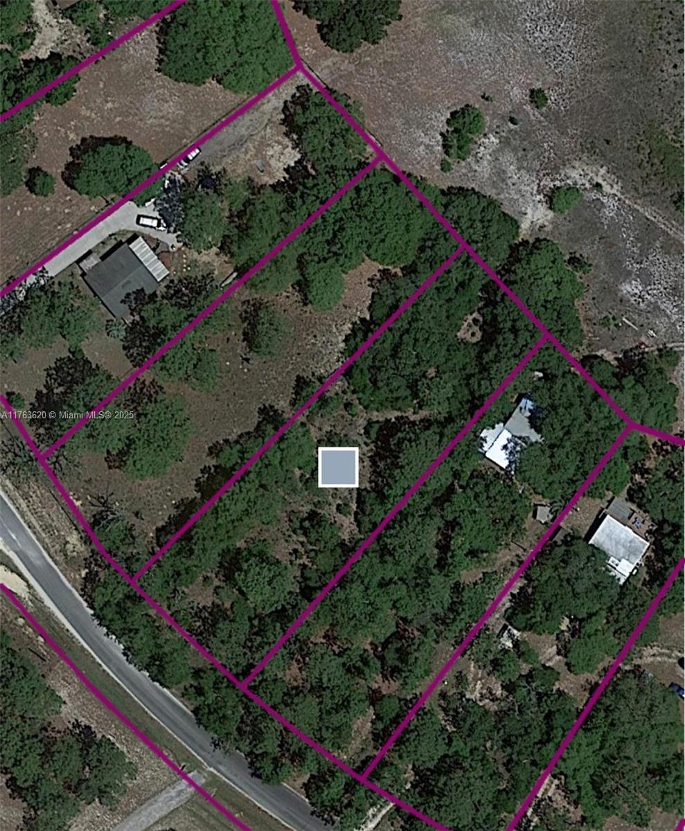 Amazing water front sitting on a stunning neighborhood. Ready to build your DREAM HOME! 24,624 sq ft lot. HUGE LOT. Seller motivated! Feel free to drive by.
