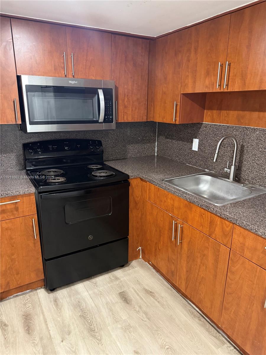 SILVER PALMS CONDO - Residential