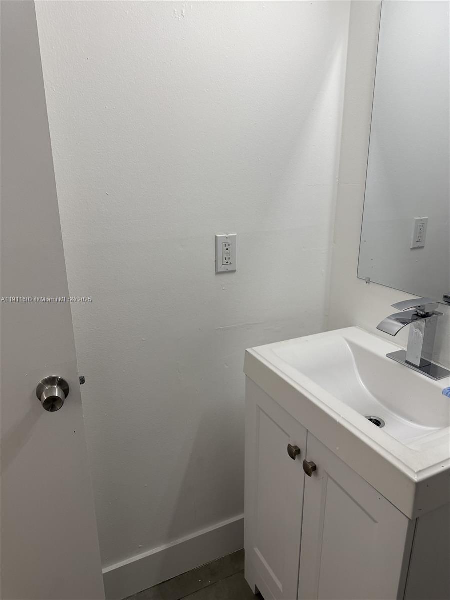 SILVER PALMS CONDO - Residential