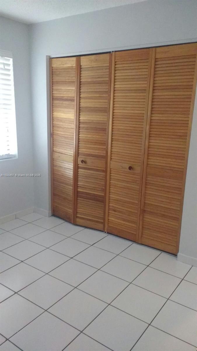BANYAN TREE CONDO 8 - Residential