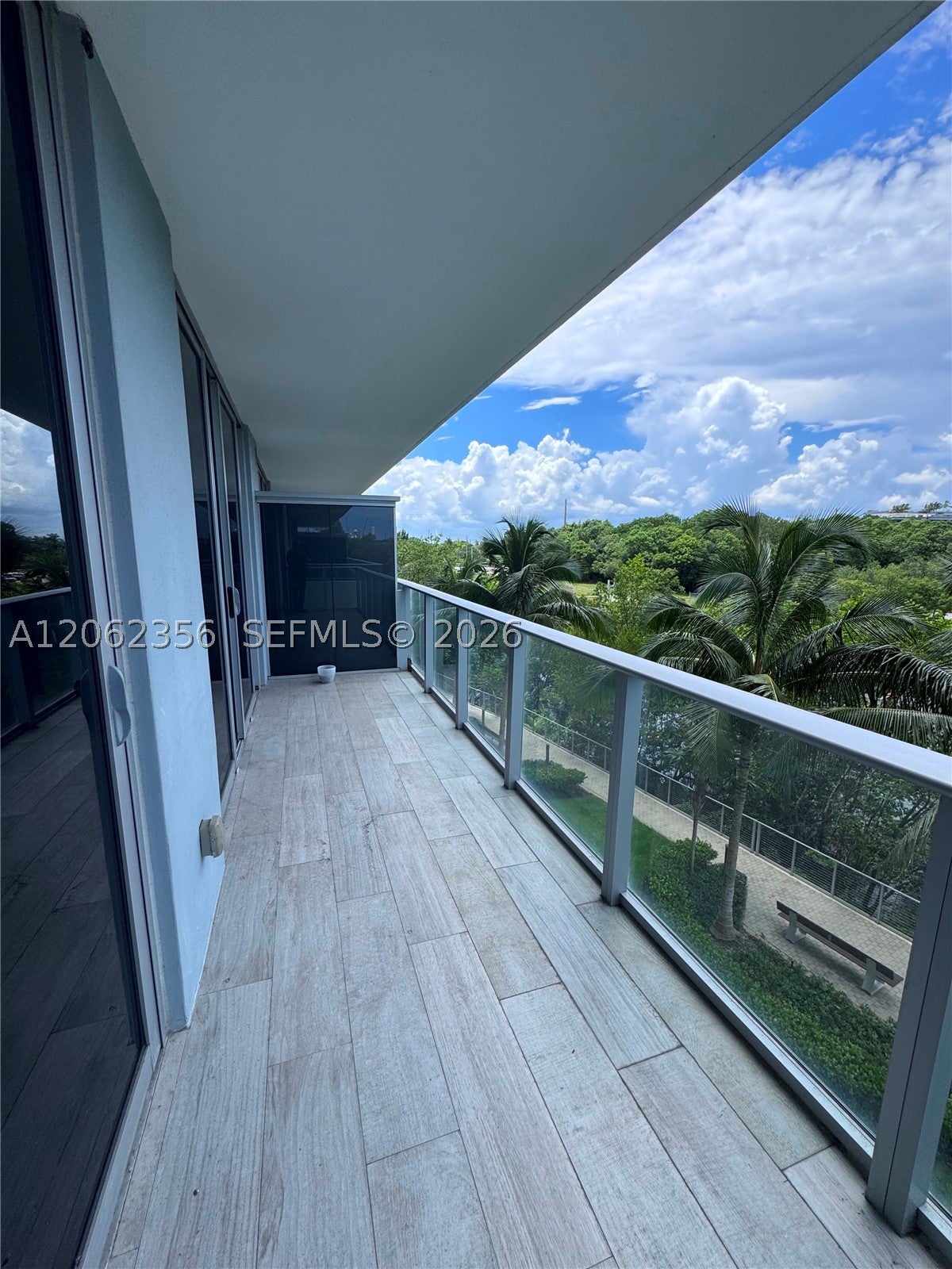 16385 Biscayne Blvd 305, North Miami Beach FL 33160