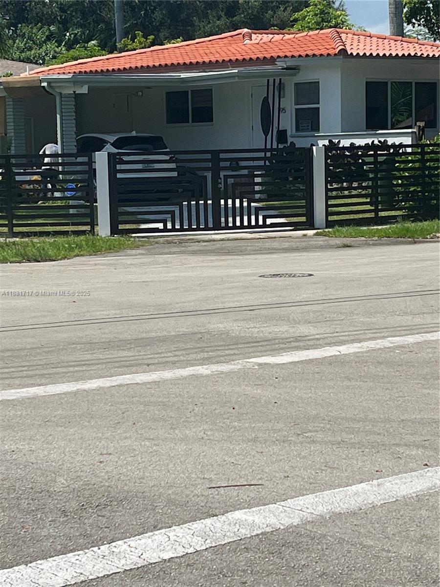 POINCIANNA MANOR SEC 4 - Residential