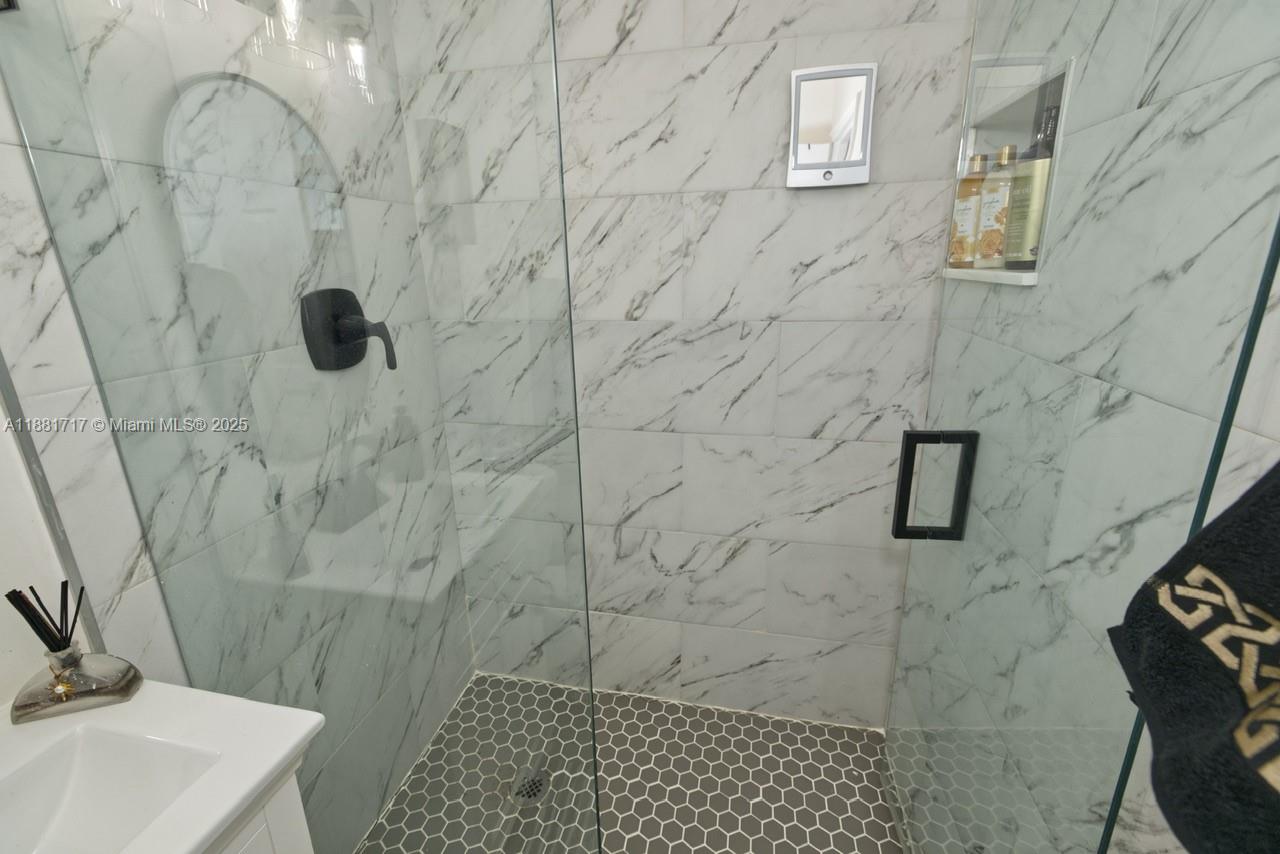 POINCIANNA MANOR SEC 4 - Residential