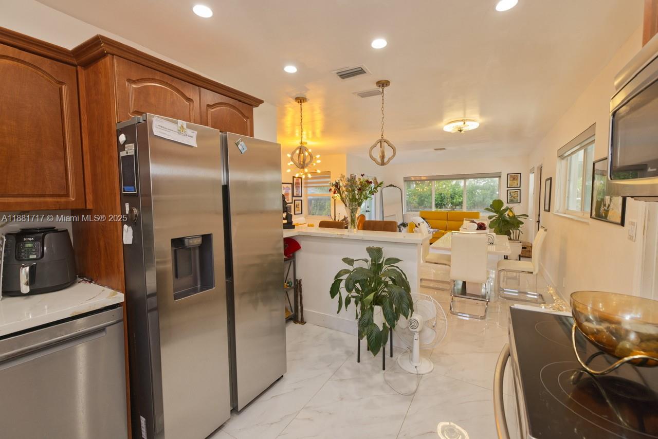 POINCIANNA MANOR SEC 4 - Residential