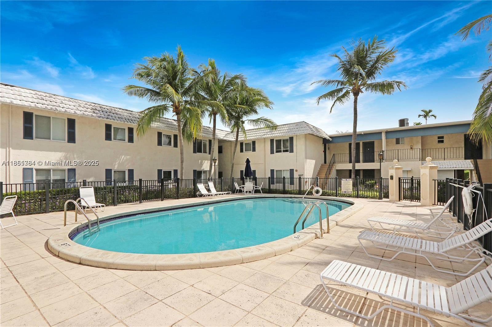 MONTEREY GARDENS OF PINEC - Residential