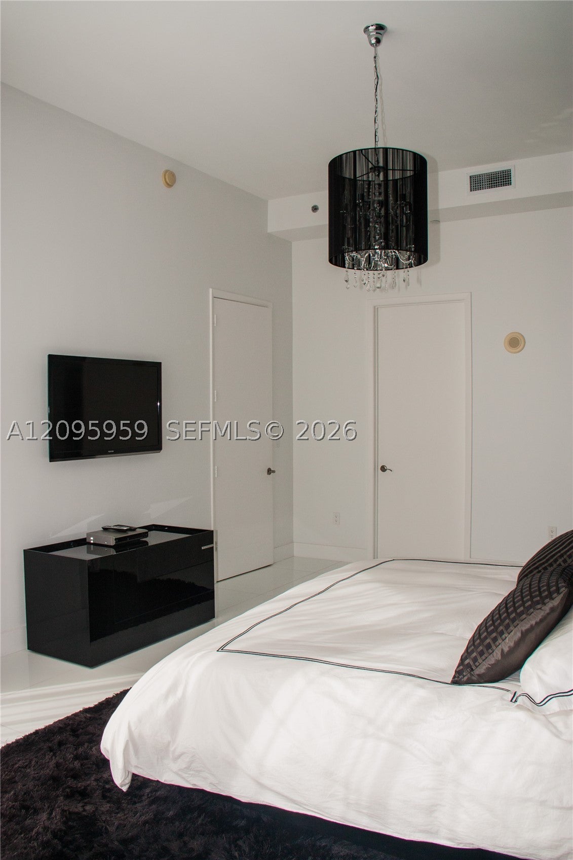 15811 Collins Ave 4306