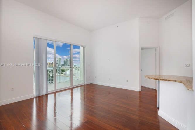 DOWNTOWN DADELAND CONDO N - Residential Lease