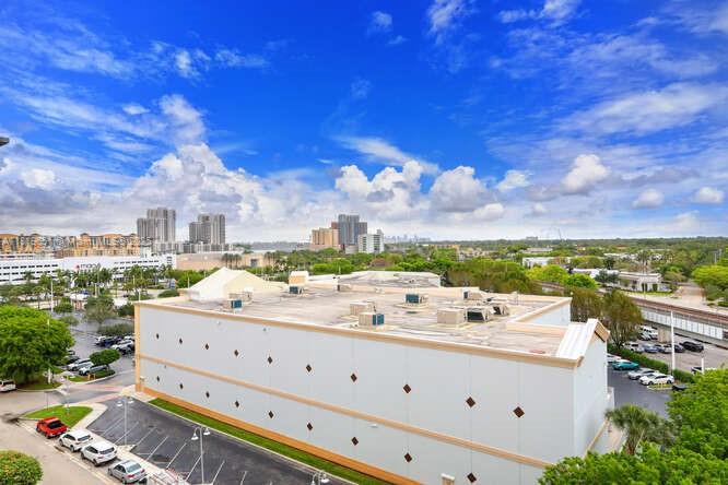 DOWNTOWN DADELAND CONDO N - Residential Lease