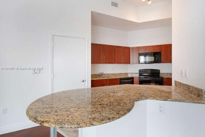 DOWNTOWN DADELAND CONDO N - Residential Lease