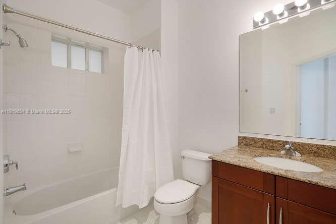 DOWNTOWN DADELAND CONDO N - Residential Lease