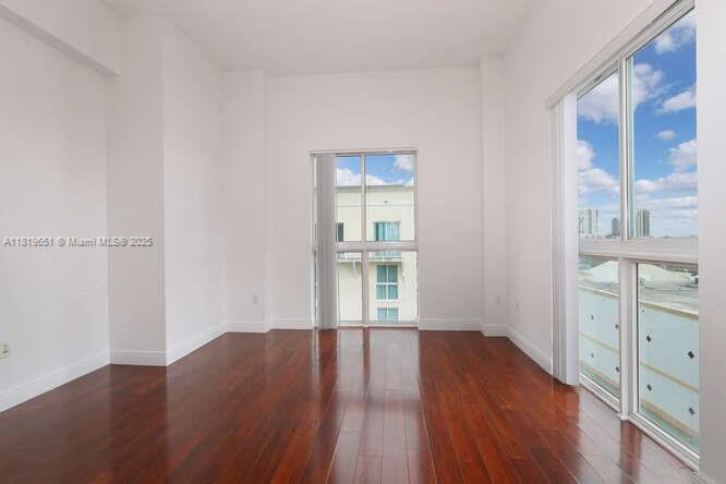 DOWNTOWN DADELAND CONDO N - Residential Lease