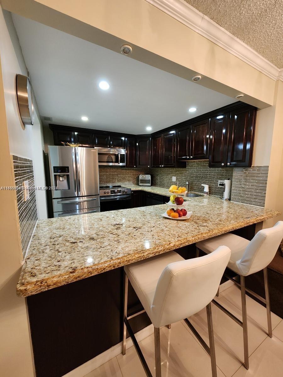 IMPERIAL TOWERS NORTH CON - Residential