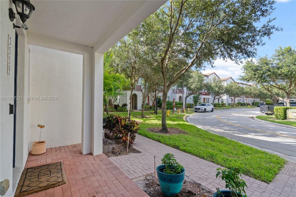 Photo of 2559 SW 119th Ter, Miramar, FL 33025 (MLS # A11987211)