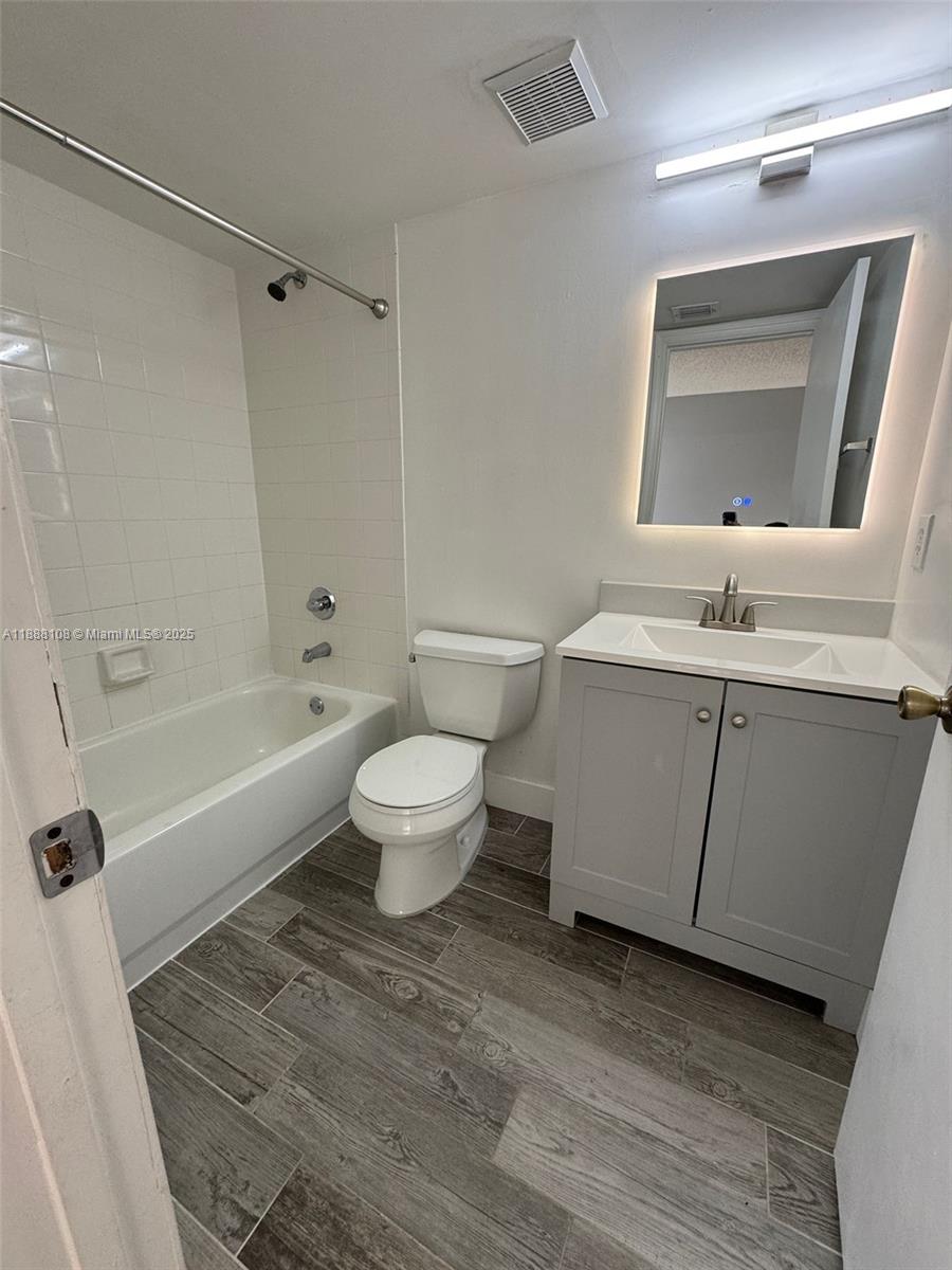 SOMERSET FOUR REPLAT - Residential